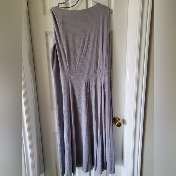 Grey Shimmer Holiday  Dress - Picture 4 of 4
